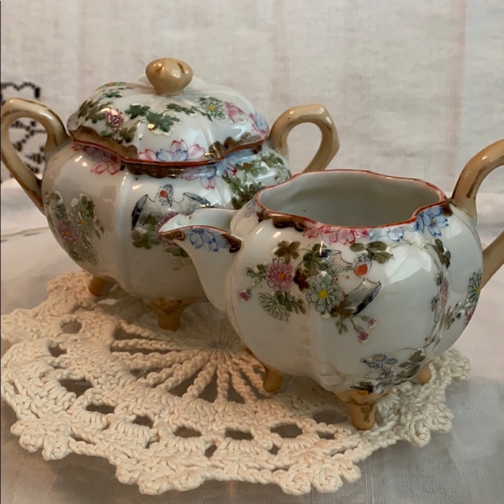 Vintage rare Asian sugar creamer set